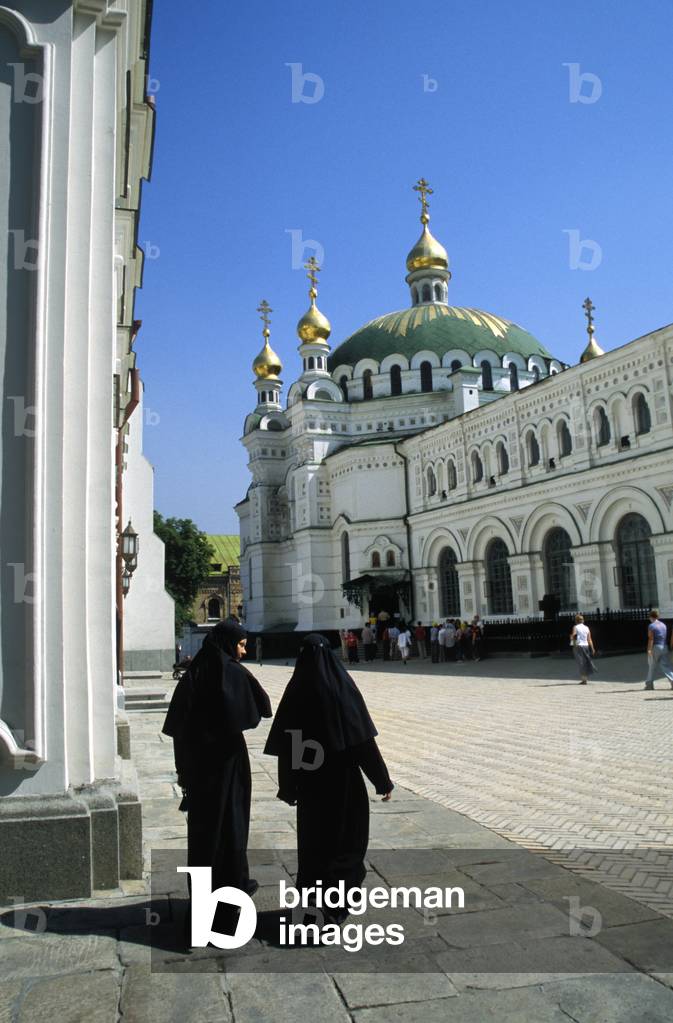 Monks and Refectory Church, Lavra, Kiev, Ukraine (photo)