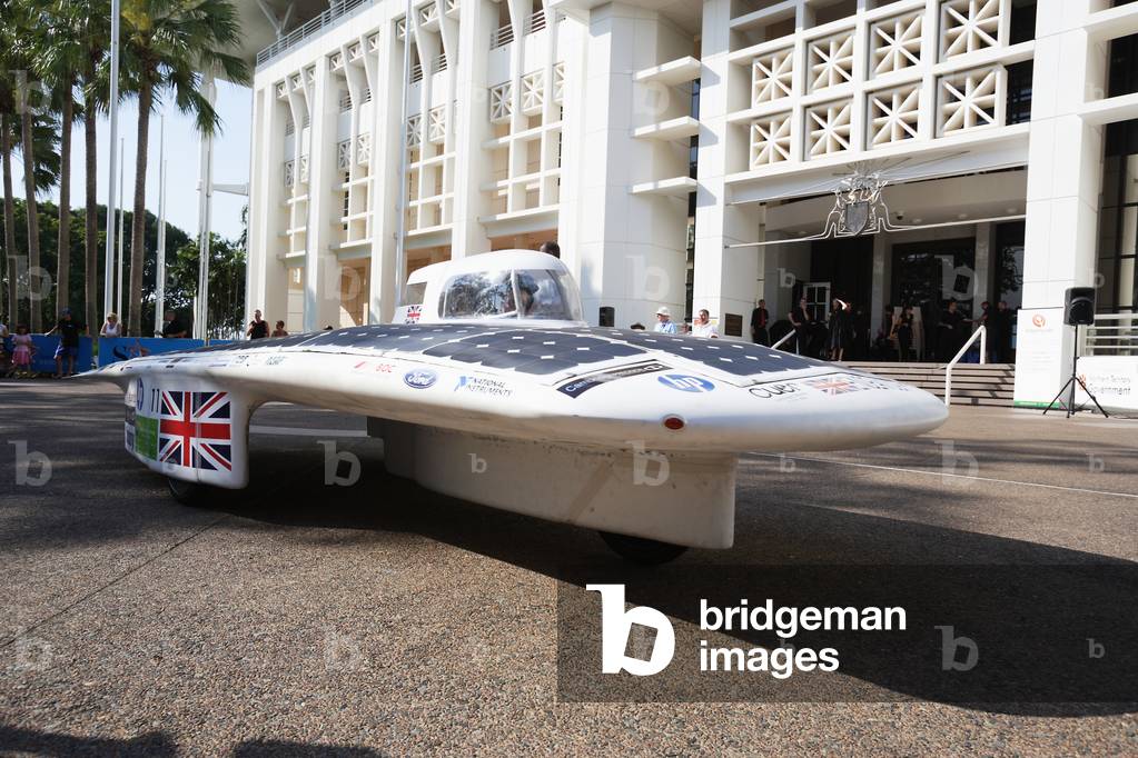 Solar car preparing to depart, Darwin, Australia (photo)