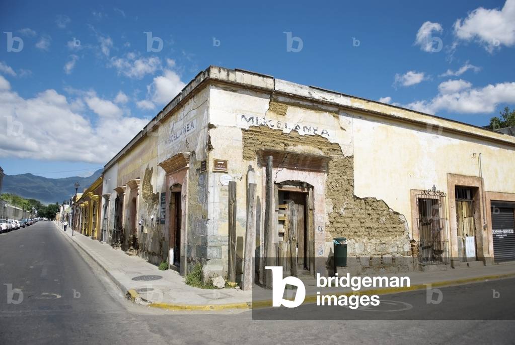 Street Scene with Run-Down Buildings, Mexico (photo)