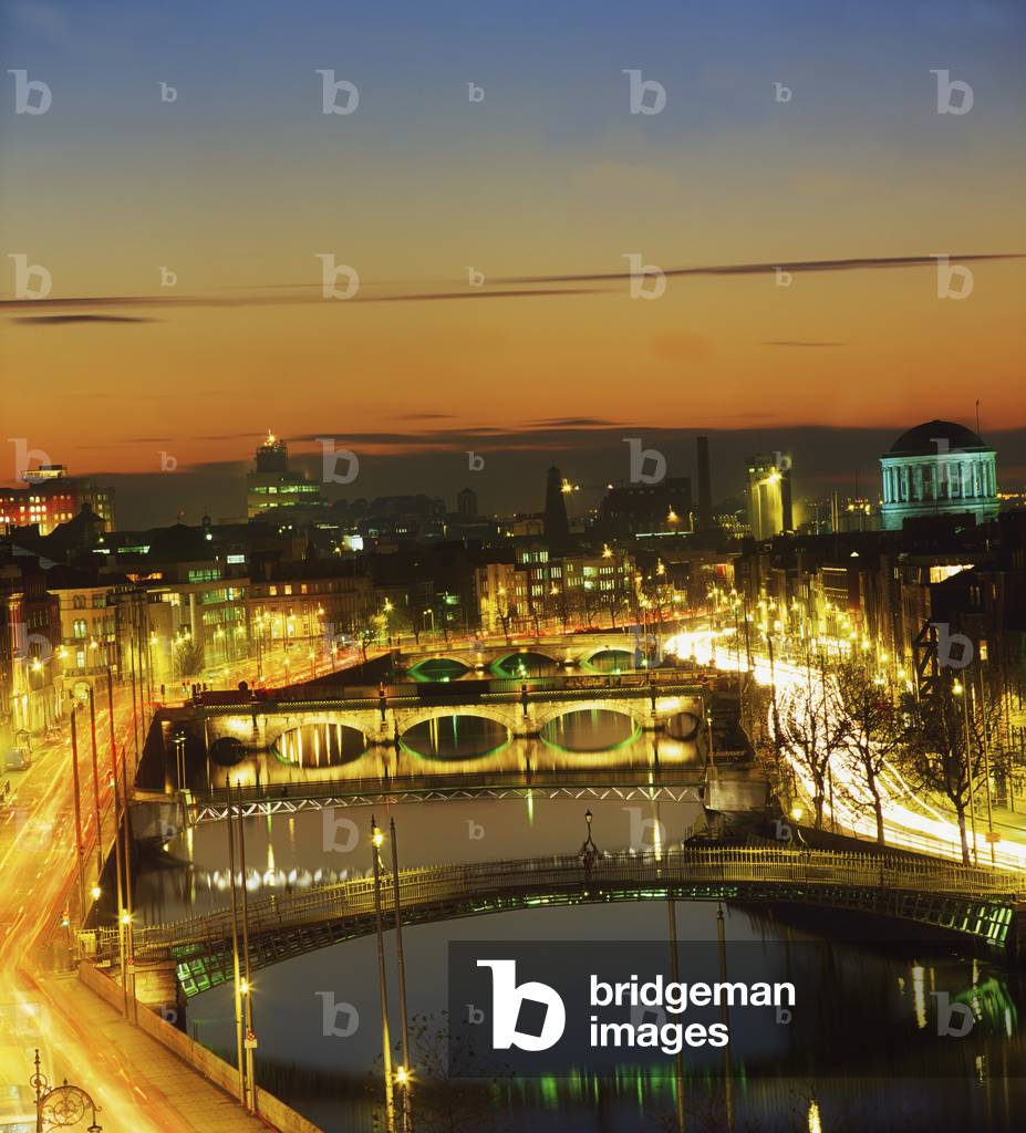 Dublin,Co Dublin,Ireland;View Of The River Liffey At Nighttime (photo)