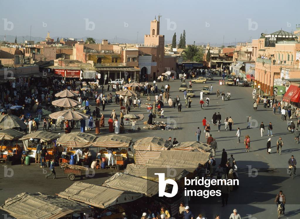 The Medina. Place Djemaa El Fna. (photo)