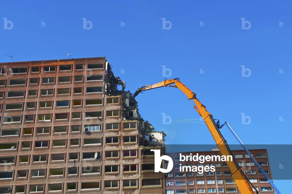 Building being demolished, Kilburn, London, England, UK  (photo)