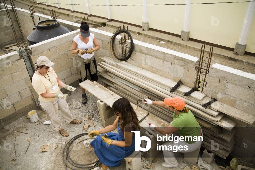 People working on a Construction Site, Patzicia, Guatemala (photo)