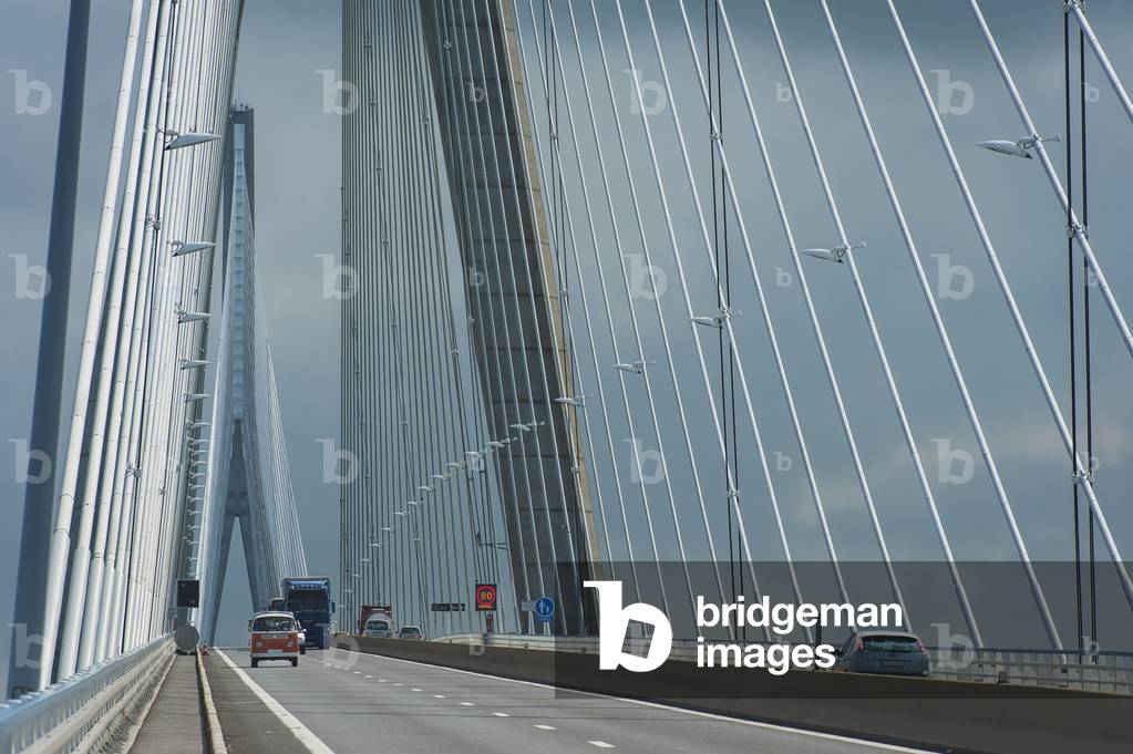 Cars on Pont De Normandie, Le Havre, Normandy, France (photo)