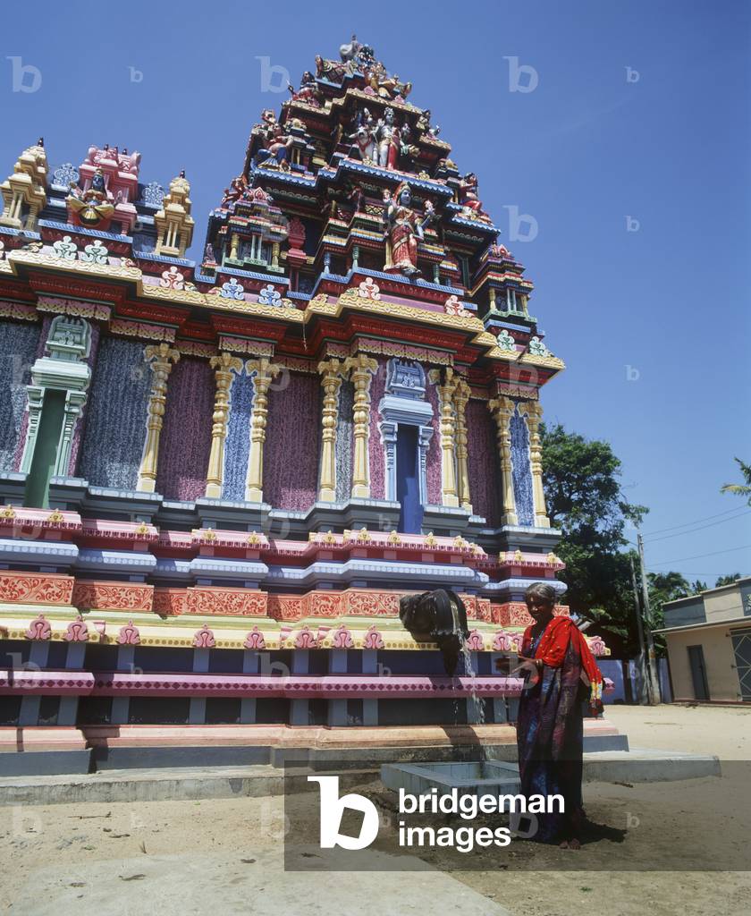 Woman Offers in Kali Temple (photo)