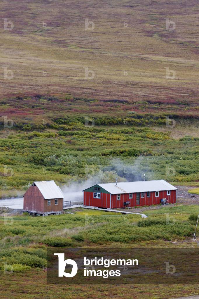 Bathhouse And Public Shelter At Serpentine Hot Springs, Bering Land Bridge National Preserve (National Park) Northwest Alaska, Arctic, Usa, Autumn (photo)