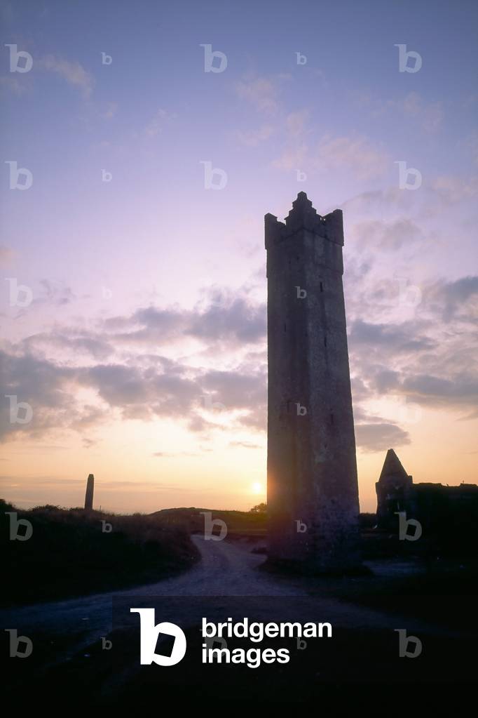 Co Meath, Ireland, The Maiden Tower, Believed To Be Dated From Elizabethan Times, At The Mouth Of The River Boyne (photo)
