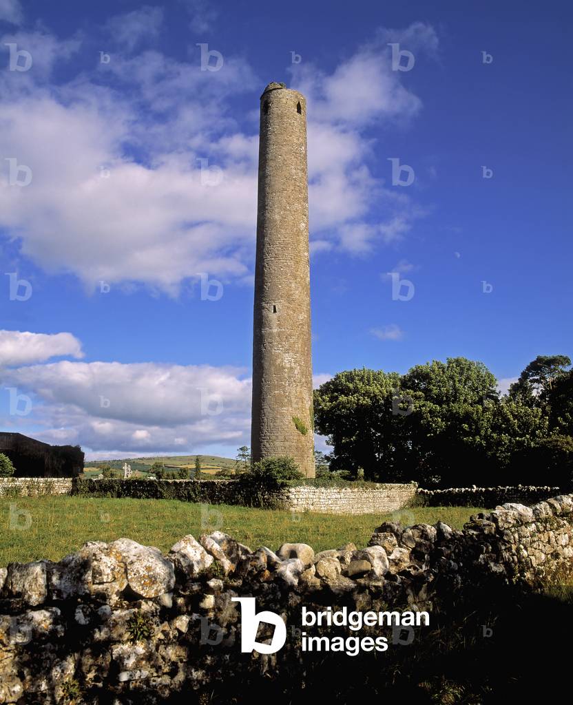 Round Tower, Fertagh, County Kilkenny, Ireland (photo)