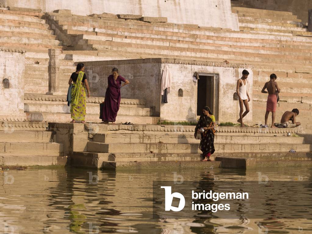 People bathing by the Ganges, the River Ganges, Varanasi, India (photo)