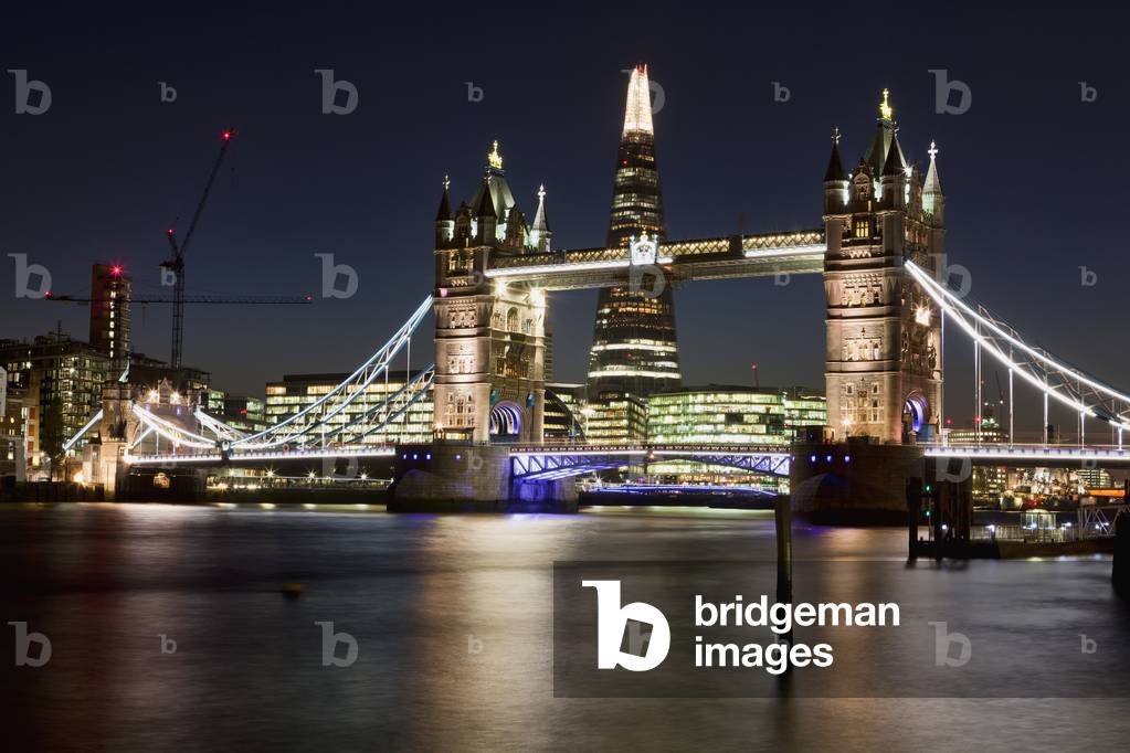 Evening view of Tower Bridge, the River Thames and the Shard building, London, England, UK  (photo)