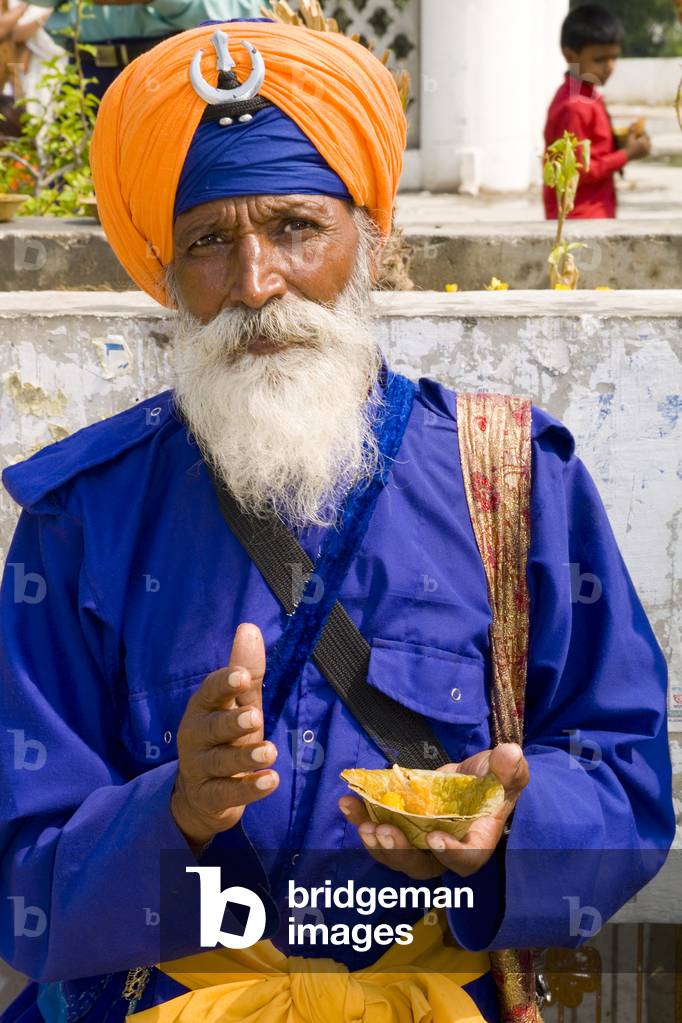 Bangla Shib Gurudwara, Sika Great Temple, colourful Sika, Hindu Religious Man, New Delhi, India  (photo)