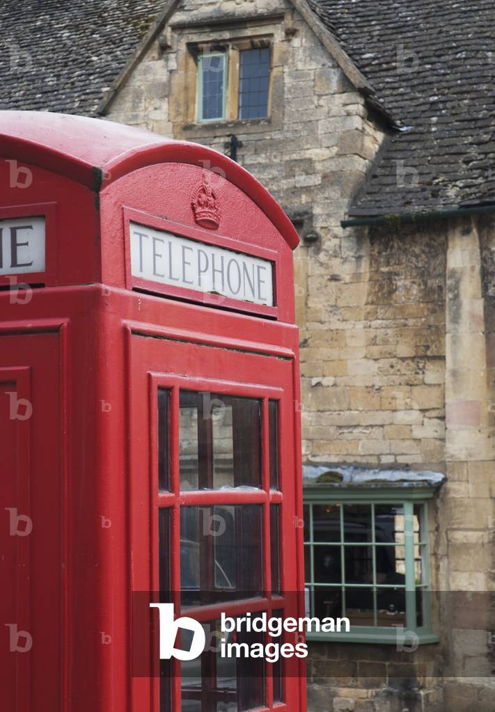 UK, Cotswolds, North Cotswolds, telephone box, Chipping Campden, Traditional English phone box (photo)