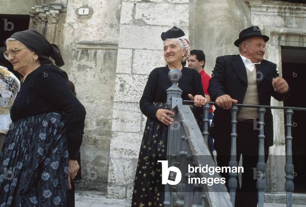 Traditional Wedding, Abruzzo, Italy (photo)