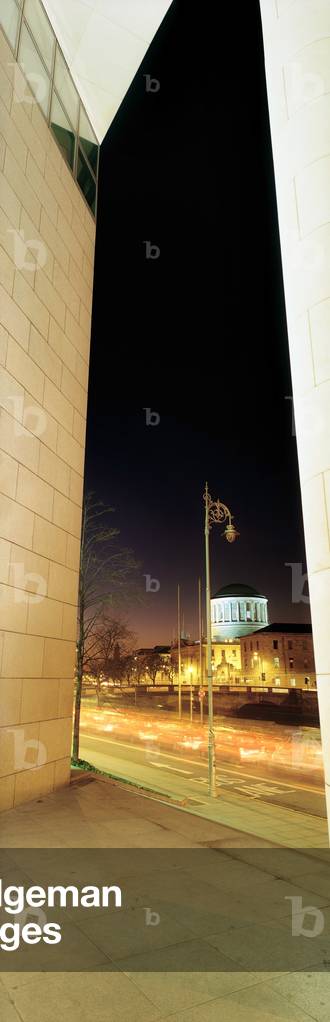 The Four Courts, Dublin, Ireland (photo)