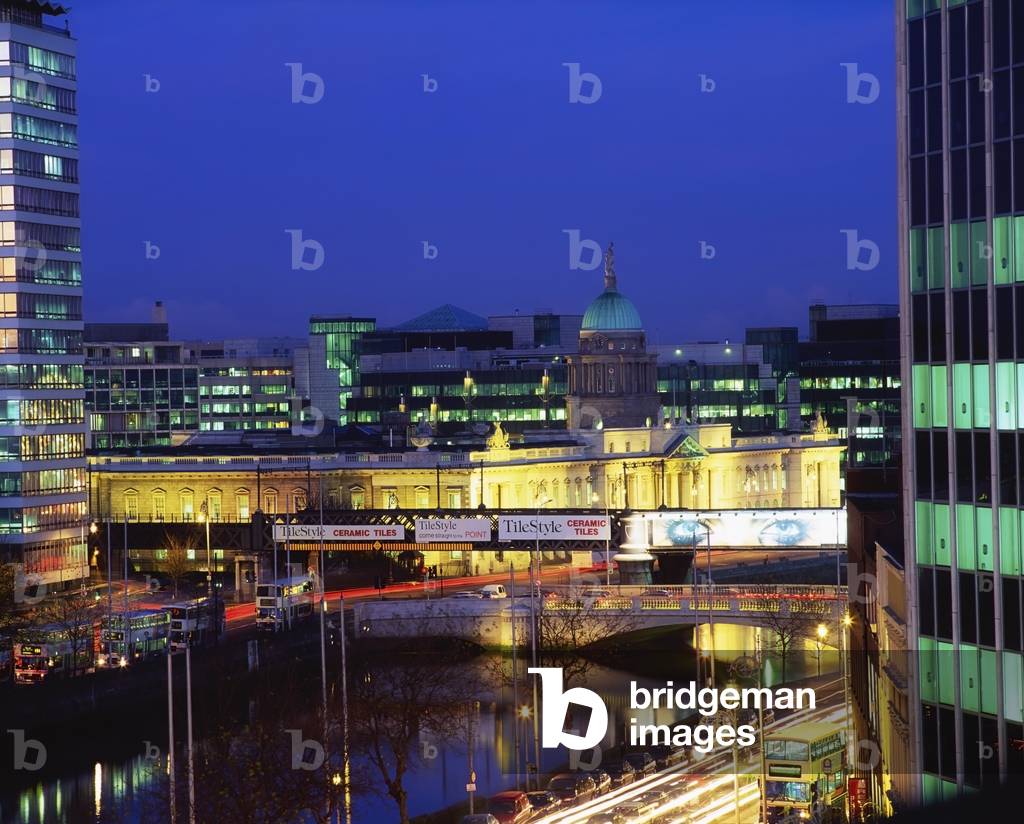 River Liffey, Dublin, Ireland; Cityscape With River And Customs House (photo)