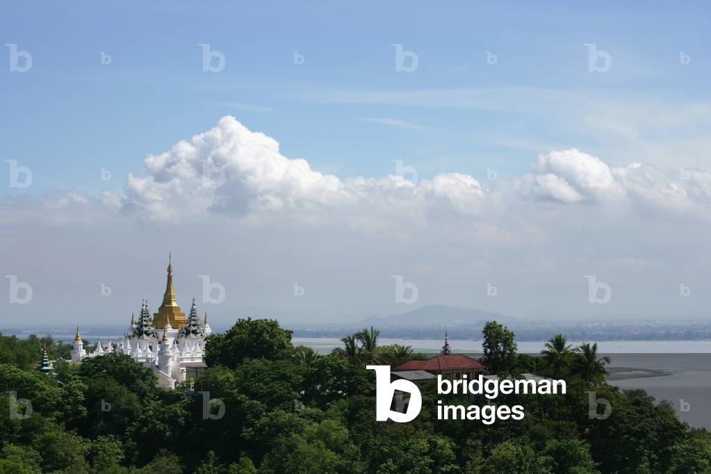 Sagaing pagoda with Irrawaddy river in background, Burma/Myanmar (photo)