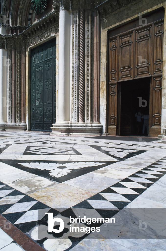 Cathedral, Tuscany, Italy (photo)