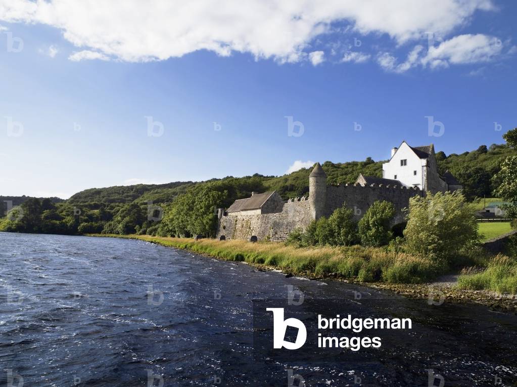 Parke's Castle, Lough Gill, Co Leitrim, Ireland (photo)