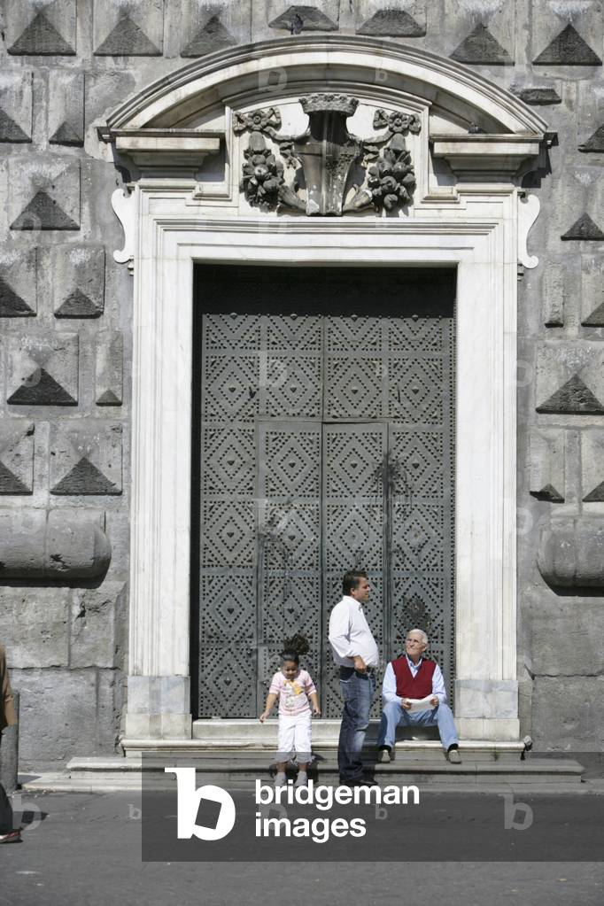 Italy, Door to Gesu Nuovo Church at Gesu Nuovo Piazza, Naples (photo)