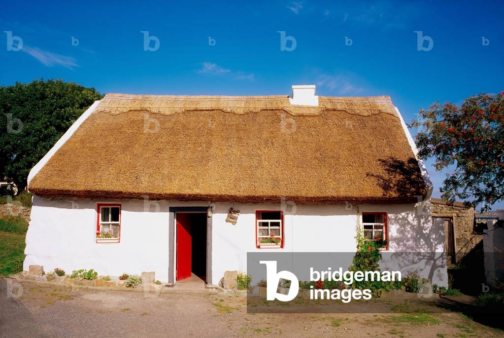 Traditional Cottage, Carrowroe, Co Galway, Ireland (photo)