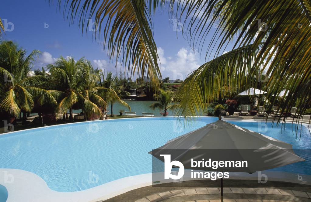 Pool at Paradise Cove Hotel (photo)