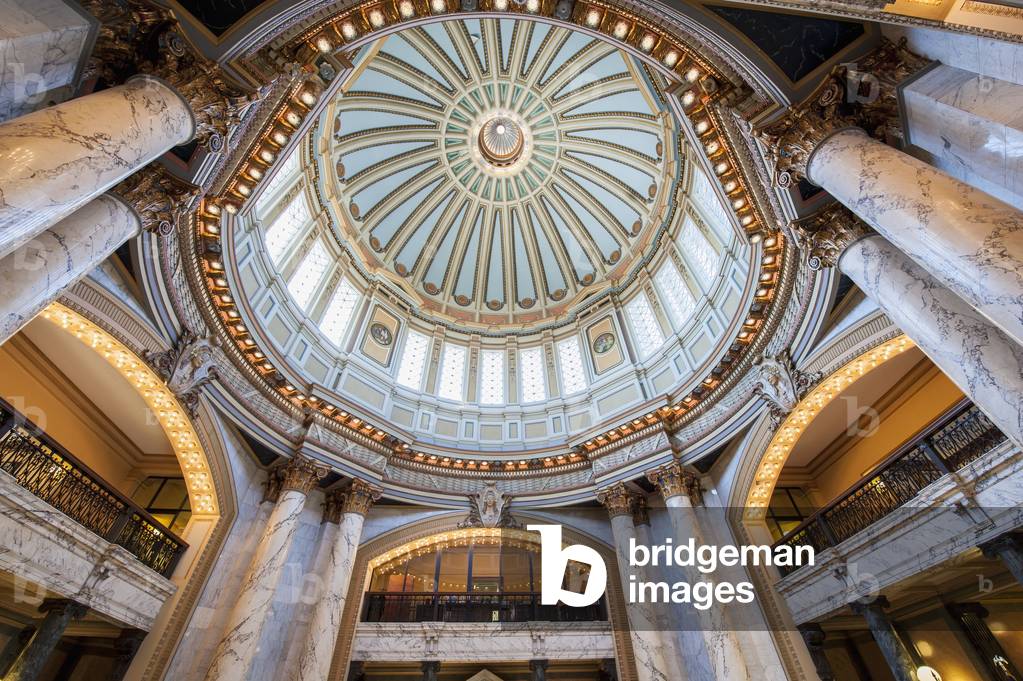 USA, Mississippi, Dome inside Mississippi State Capitol, Jackson (photo)