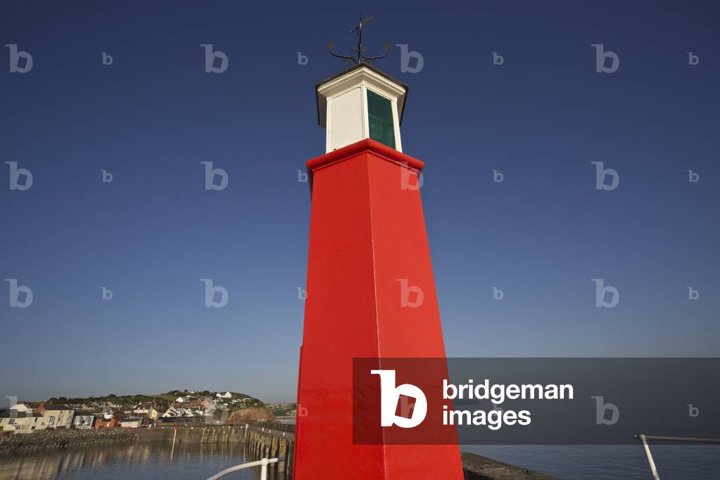 Watchet Harbour and lighthouse, Somerset, England, UK  (photo)