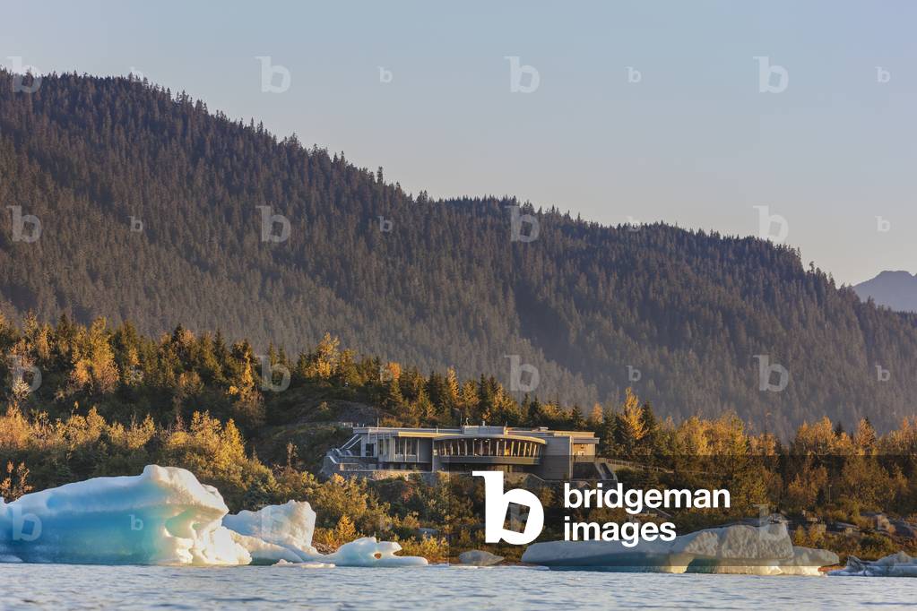 Icebergs from The retreating Mendenhall glacier in front of the Mendenhall Glacier Visitors center near Juneau, Southeast Alaska (photo)