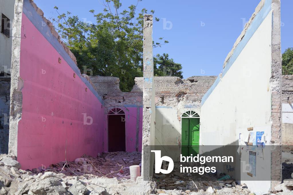 Collapsed Walls of a Building after the Earthquake, Port-Au-Prince, Haiti (photo)