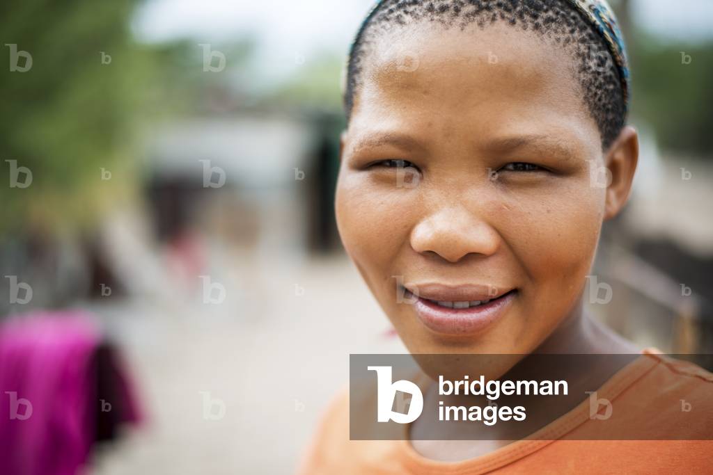 Portrait of a girl, San people, Ghanzi, Botswana (photo)