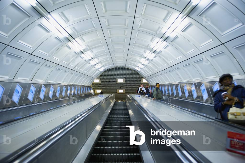 Tube station, London, England, UK  (photo)