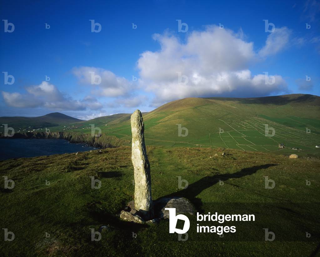 Ogham Stone, Dunmore Head, Dingle Peninsula, Co Kerry, Ireland (photo)