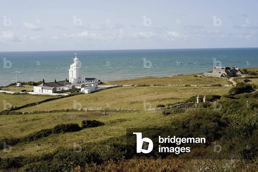 UK, England, Lighthouse at St Catherine's Point, Isle of Wight (photo)
