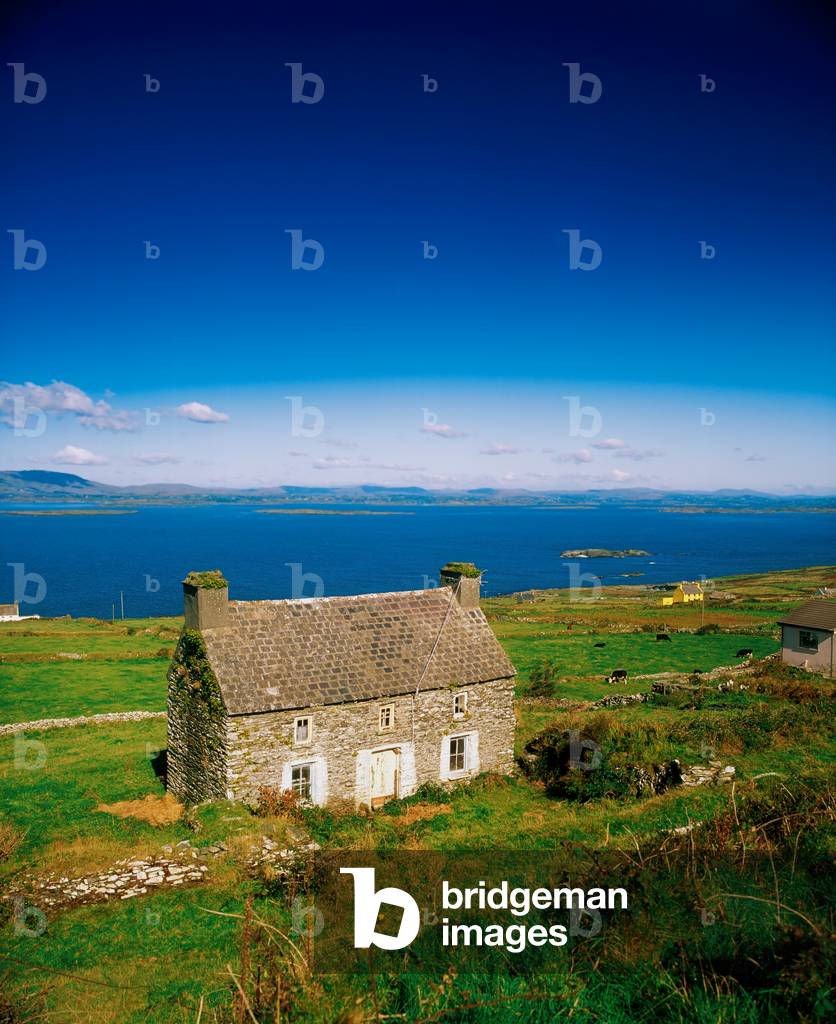 Irish Stone Cottage, Cape Clear Island Overlooking Roaring Water Bay (photo)