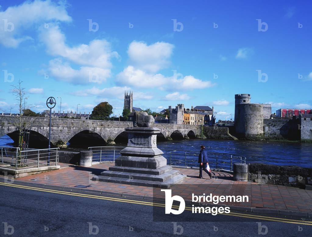 Limerick, Co Limerick, Ireland; View Of The Thomond Bridge, Treaty Stone And King John's Castle (photo)