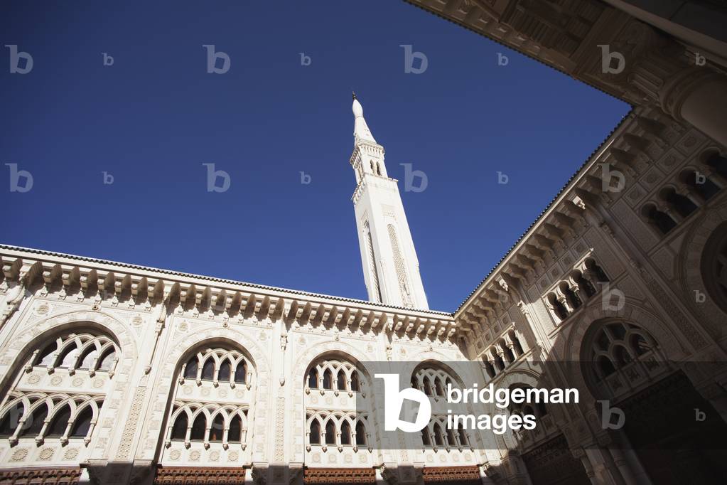 Inner courtyard, Mosque of Emir Abdel Kader, Constantine, Algeria (photo)