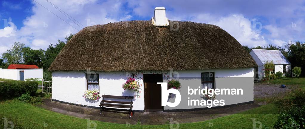 Thatched Cottage Near Mallow, Co Cork, Ireland (photo)