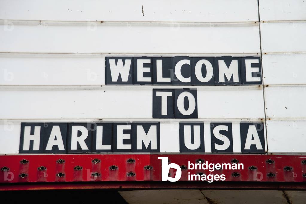 Welcome Message at The Apollo Theater in Harlem, Manhattan, New York, USA (photo)