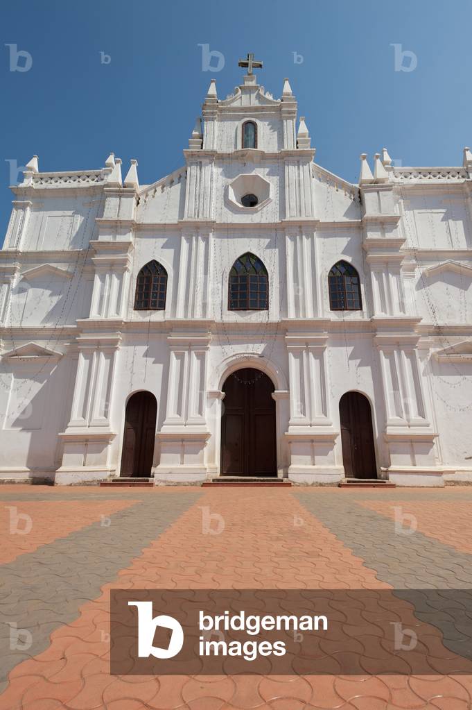 India, Old Portugese church, Goa (photo)