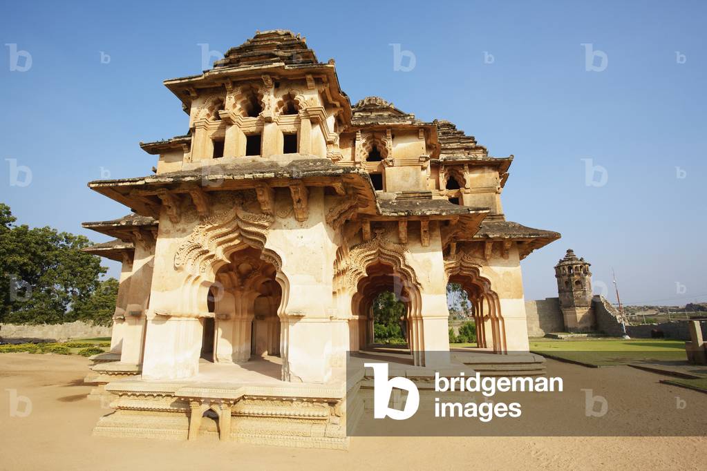 Lotus Mahal, Vijayanagara ruins, Hampi, Karnataka, India (photo)