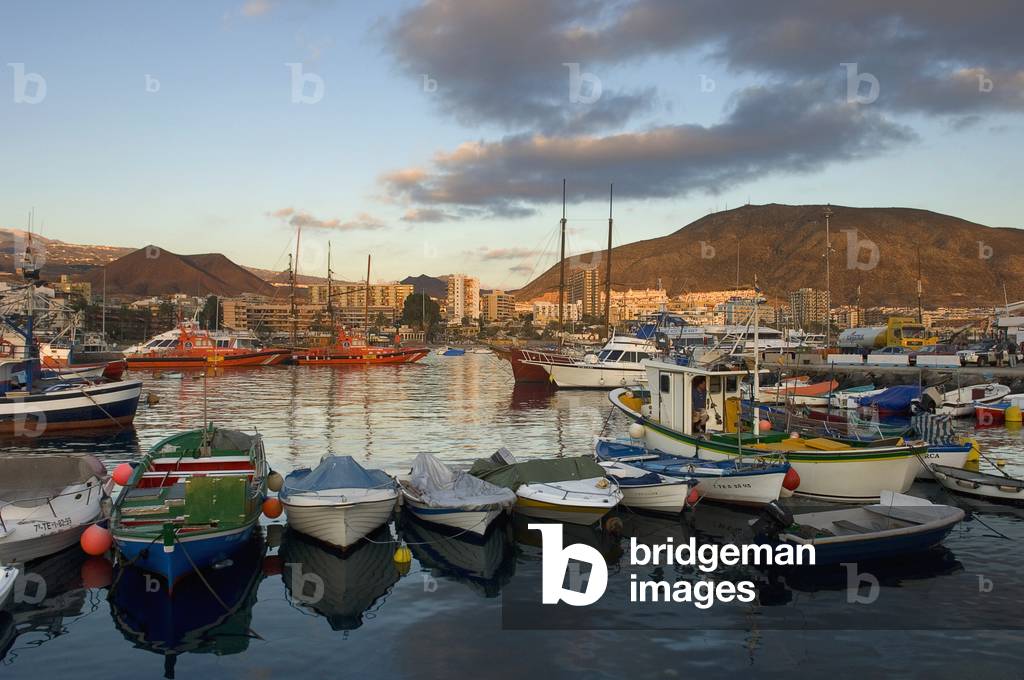 Spain, Canary Islands, Tenerife, Los Cristianos harbor, Los Cristianos (photo)