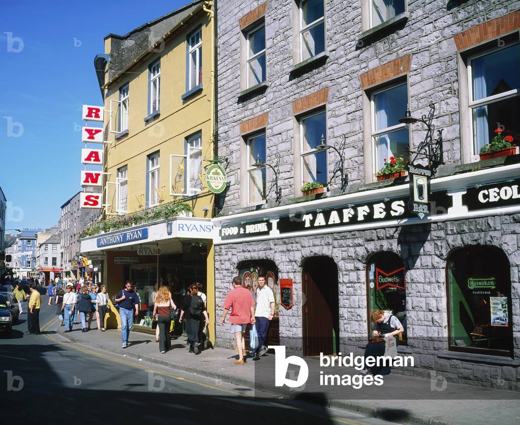 Galway City, Co Galway, Ireland, Quay Street (photo)