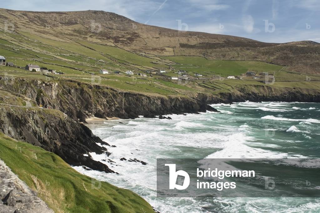 Crashing waves, Slea Head, Dingle, County Kerry, Ireland, UK  (photo)