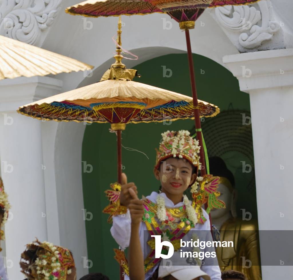 Young Woman Dressed Up For Buddhist Festival (photo)