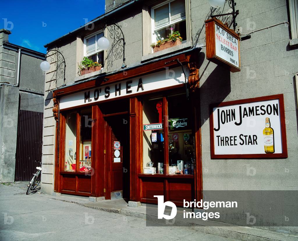 Traditional Pub Front In Borris, Co Carlow, Ireland (photo)