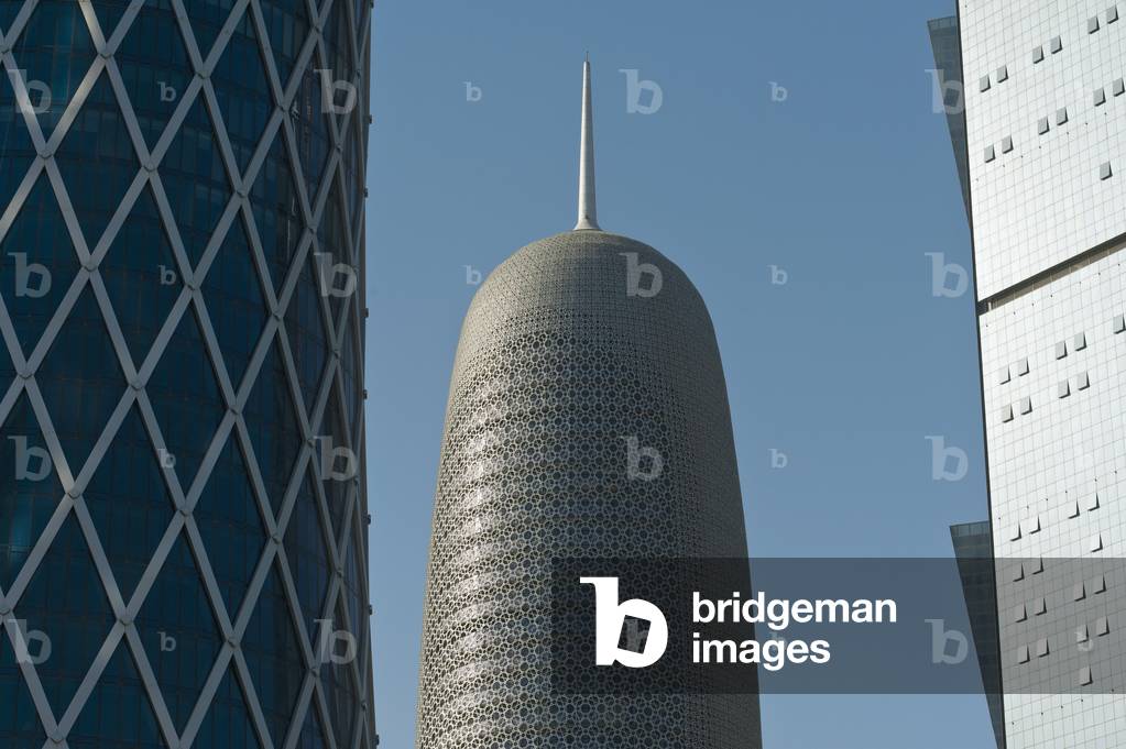 Qatar, Exterior of modern office buildings, Doha (photo)