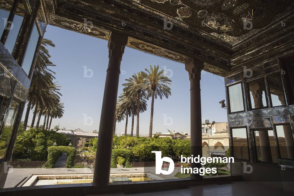 Naranjestan pavilion and gardens, Shiraz, Iran (photo)