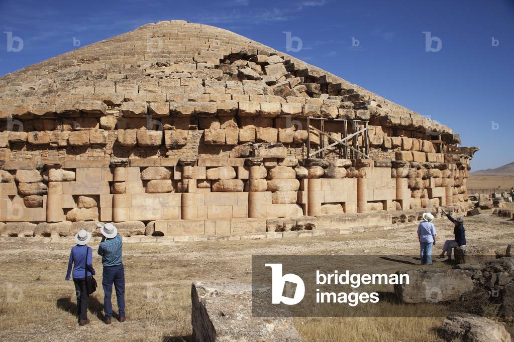 Tourists at Mausoleum of Medracen, near Batna, Algeria (photo)