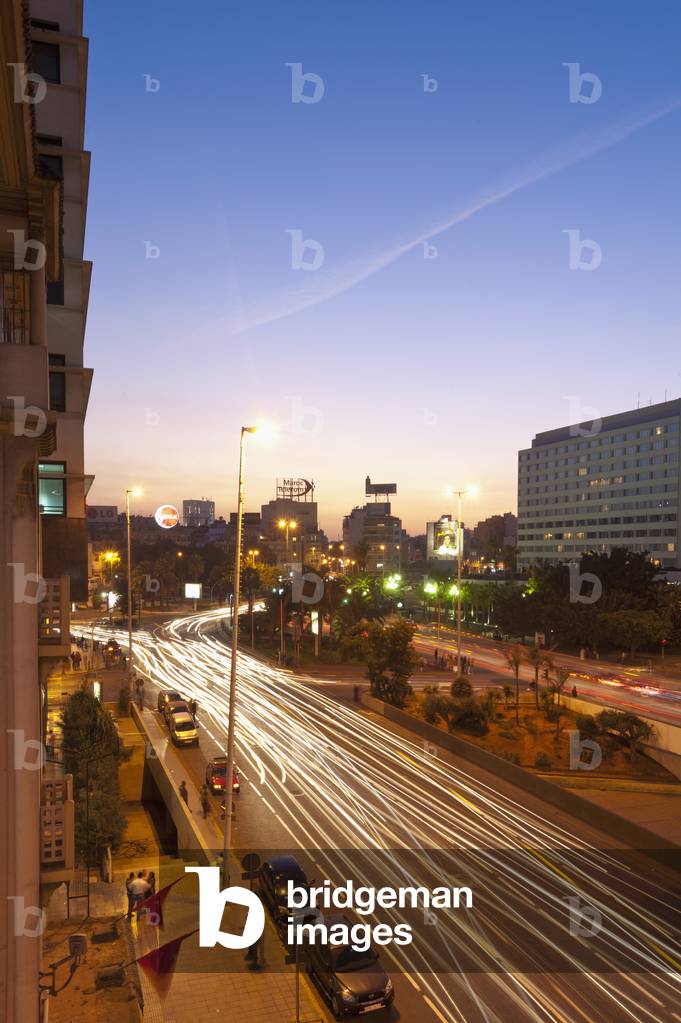 Morocco, Place des Nations Unies at dusk, Casablanca (photo)
