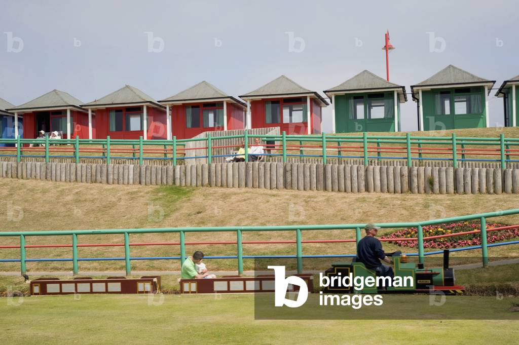 UK, England, Lincolnshire, Queens Park Beach Huts, Mablethorpe (photo)